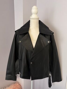 [NWT] Classic Black Lambs Leather Belted Moto Jacket - Women